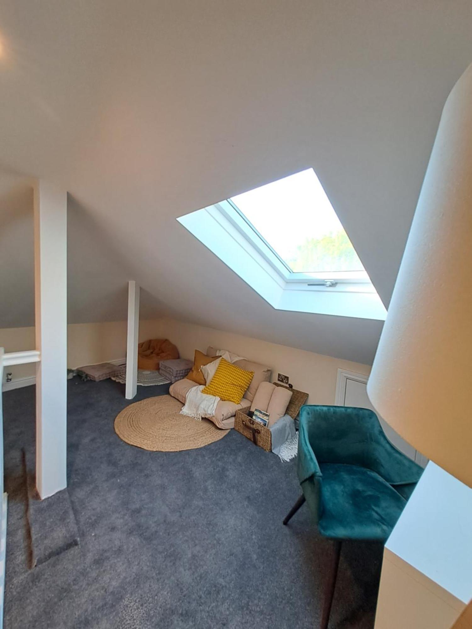 Апартаменты Modern Cosy Corner Flat 3 Bed And Loft Sleep 7 People Лондон Экстерьер фото